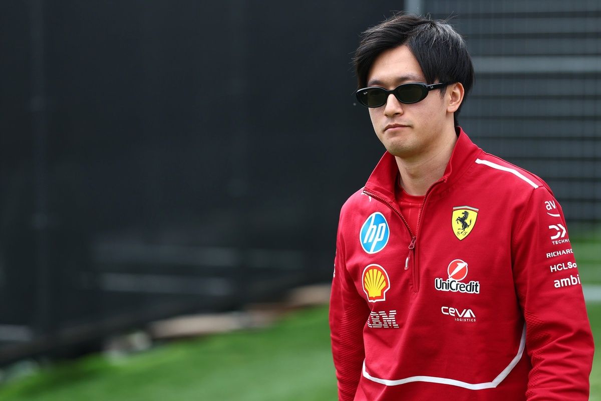 [Imagen: zhou-guanyu-ferrari.jpg]