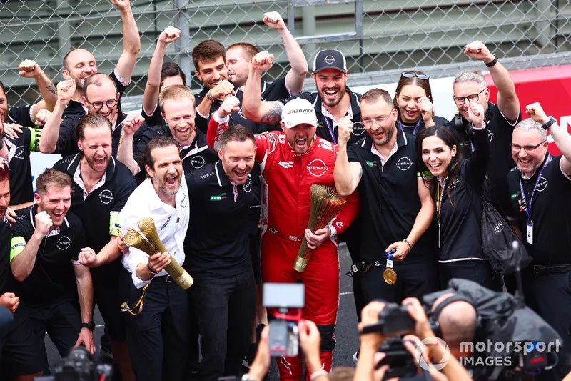 Oliver Rowland, vainqueur de la course, Nissan Formula E Team