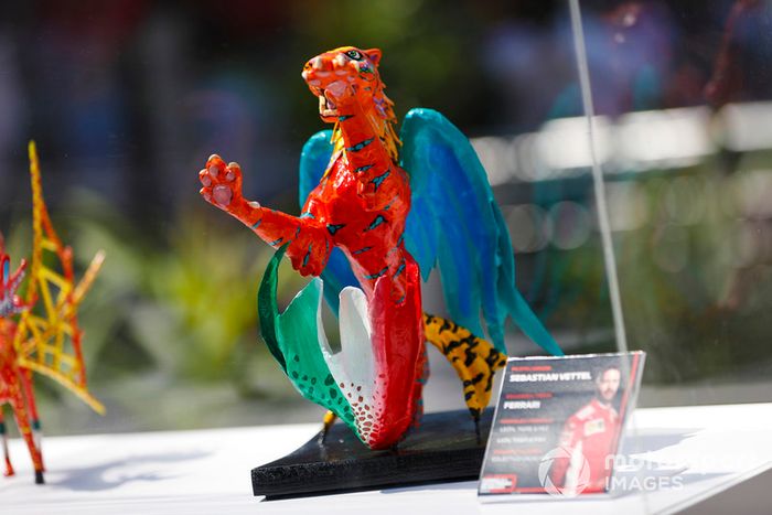 Alebrije de Sebastian Vettel, Ferrari