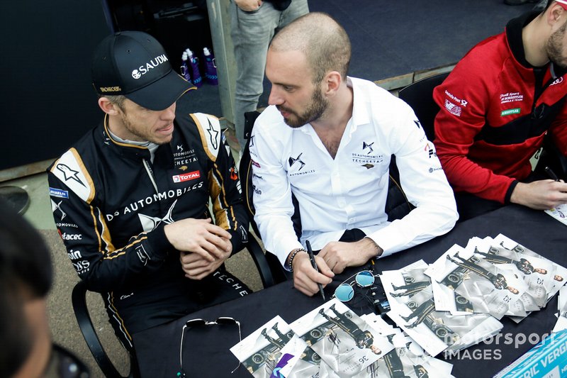 Andre Lotterer, DS TECHEETAH, Jean-Eric Vergne, DS TECHEETAH, firma autógrafos para los aficionados