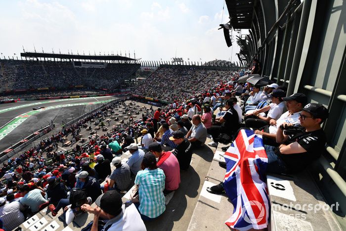 Lewis Hamilton, Mercedes-AMG F1 W09 EQ Power+ 
