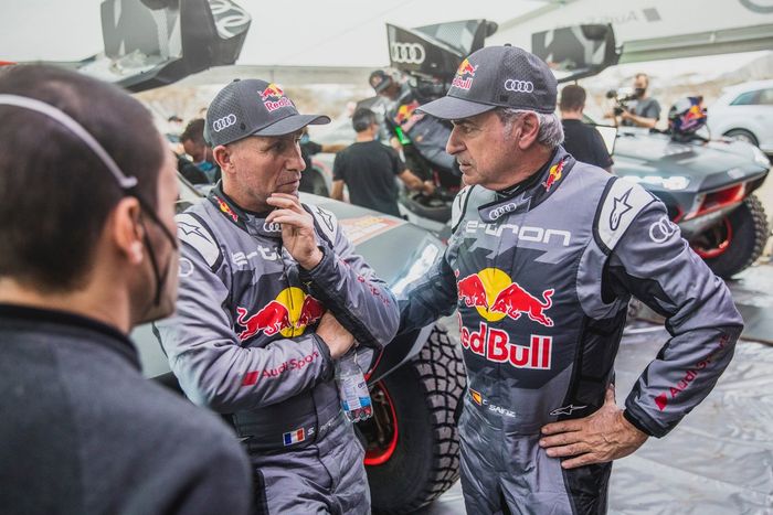 #200 Team Audi Sport Audi: Stéphane Peterhansel, #202 Team Audi Sport Audi: Carlos Sainz