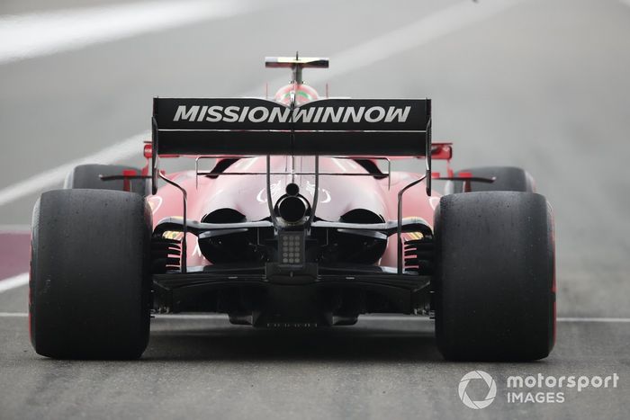 Carlos Sainz Jr., Ferrari SF21