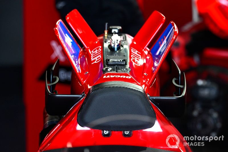 Novo vento traseiro na moto da Ducati Team
