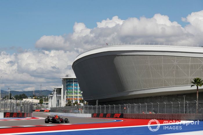 Sergio Pérez, Red Bull Racing RB16B