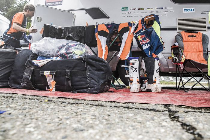 Red Bull KTM Factory Racing en el vivac
