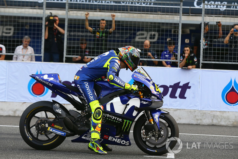 Valentino Rossi, Yamaha Factory Racing practice start