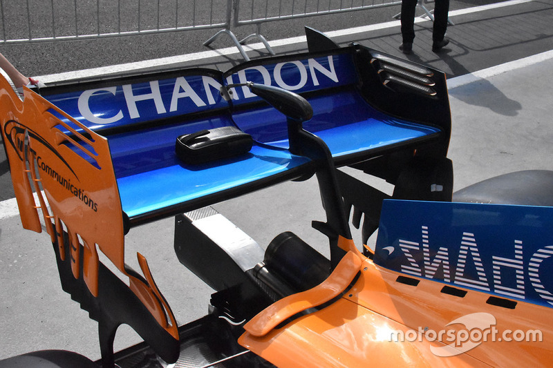 McLaren MCL33 rear wing detail