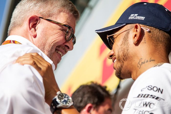 Ross Brawn, director deportivo de la F1 y Lewis Hamilton, Mercedes-AMG F1