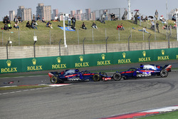 Зіткнення пілотів Toro Rosso П'єра Гаслі та Брендона Хартлі