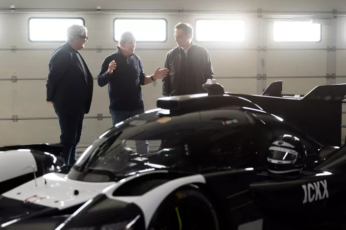 Jacky Ickx, Genesis Magma Racing, Cyril Abiteboul, Genesis Magma Racing, Luc Donckerwolke, Genesis Magma Racing