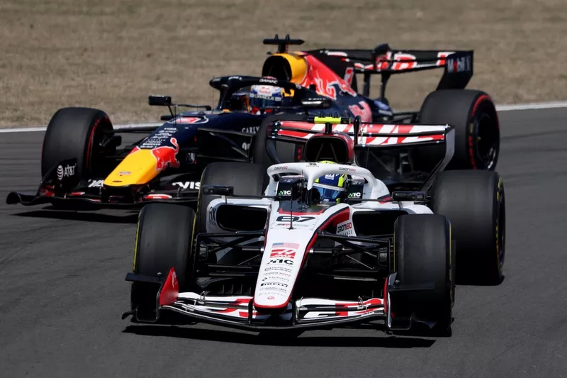 Max Verstappen, Red Bull Racing, Oliver Bearman, Haas F1 Team