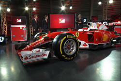 Sebastian Vettel, Ferrari, Kimi Raikkonen, Ferrari and Maurizio Arrivabene, Ferrari Team Principal