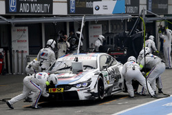 Pit stop, Tom Blomqvist, BMW Team RBM, BMW M4 DTM