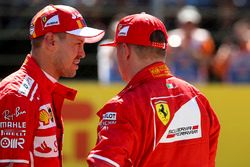 Ganador de la pole Sebastian Vettel, Ferrari, segundo Kimi Raikkonen, Ferrari