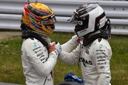 Pole de Lewis Hamilton, Mercedes AMG F1, Valtteri Bottas, Mercedes AMG F1