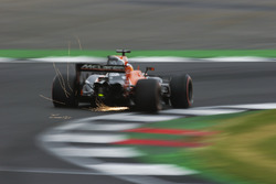 Фернандо Алонсо, McLaren MCL32, іскрить