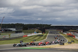 Lewis Hamilton, Mercedes AMG F1 W08, Kimi Raikkonen, Ferrari SF70H, Max Verstappen, Red Bull Racing