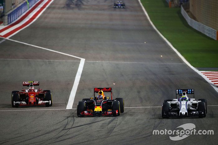 Kimi Raikkonen, Ferrari SF16-H, Daniel Ricciardo, Red Bull Racing RB12 y Felipe Massa, Williams FW38