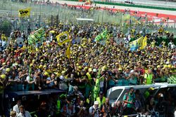 Valentino Rossi, Yamaha Factory Racing, fans
