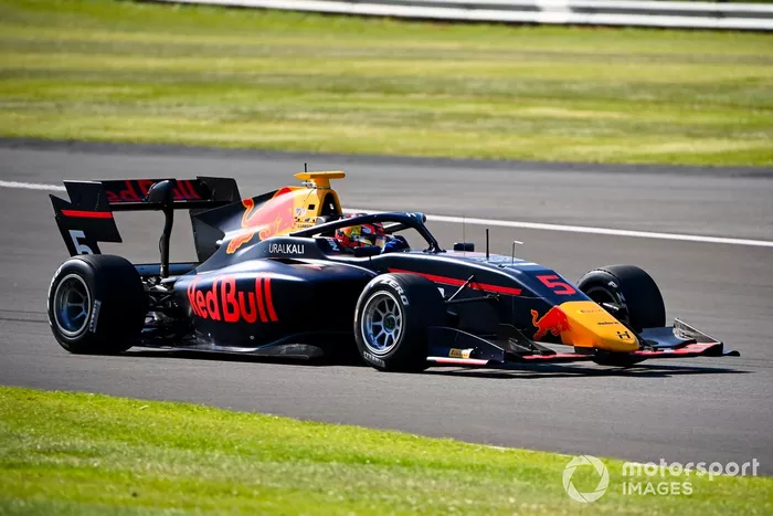 Liam Lawson, Hitech Grand Prix 