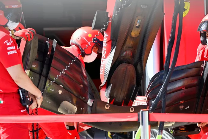 Detalle del alerón delantero del Ferrari SF21