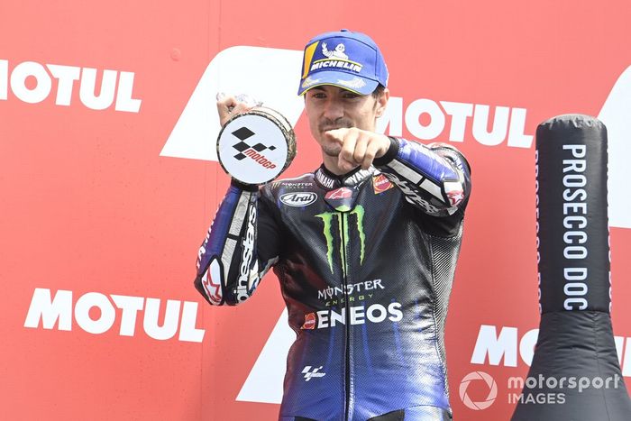 Podio: segundo lugar Maverick Viñales, Yamaha Factory Racing