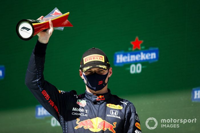 Podio: segundo lugar Max Verstappen, Red Bull Racing