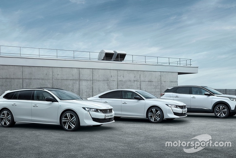 Машини Peugeot із силовими агрегатами Plug-in Hybrid