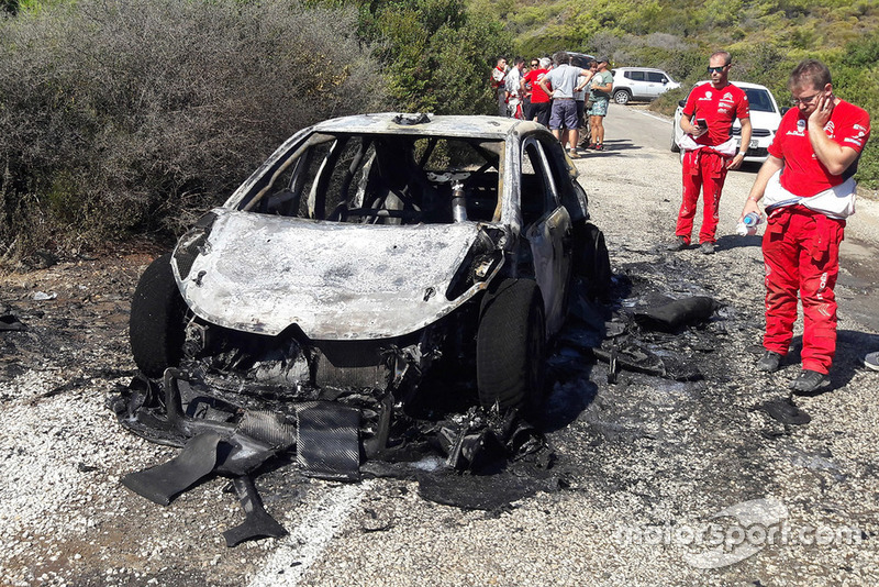 Craig Breen, Scott Martin, Citroën World Rally Team Citroën C3 WRC, burn car