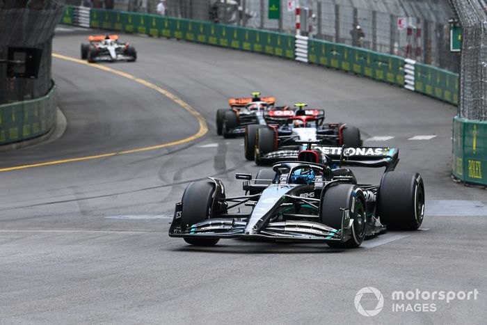 George Russell, Mercedes F1 W14, Yuki Tsunoda, AlphaTauri AT04, Lando Norris, McLaren MCL60