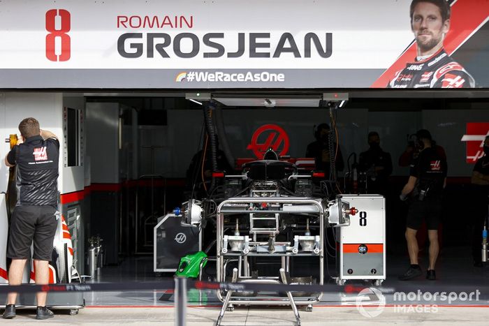 Miembros de Haas F1 en Imola