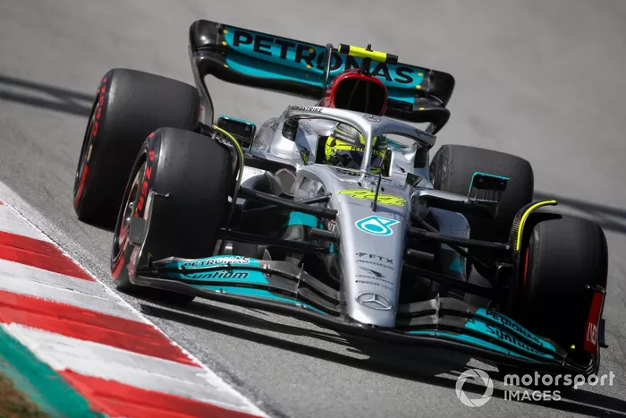 Lewis Hamilton, Mercedes W13 
