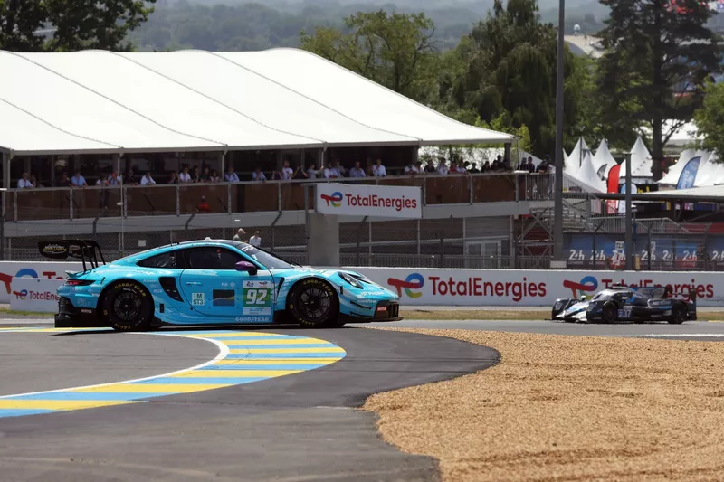 #92 Manthey 1st Phorm Porsche 911 GT3 R LMGT3 : Ryan Hardwick, Riccardo Pera, Richard Lietz