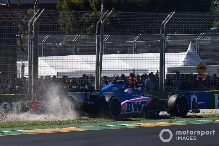 Fernando Alonso, Alpine A522, se va de largo