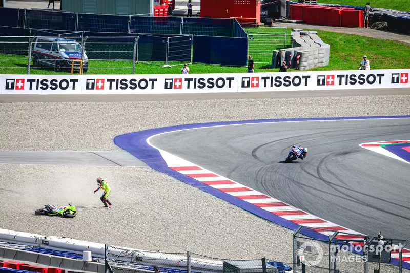 Marco Bezzecchi, VR46 Racing Team crash.