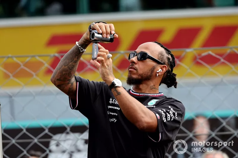 Lewis Hamilton, Mercedes-AMG F1 Team, lors de la parade des pilotes 