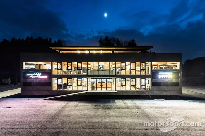 Motorhome Red Bull Racing