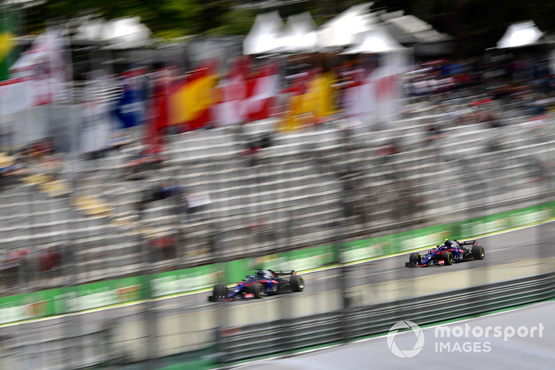 Brendon Hartley, Toro Rosso STR13 et Pierre Gasly, Toro Rosso STR13