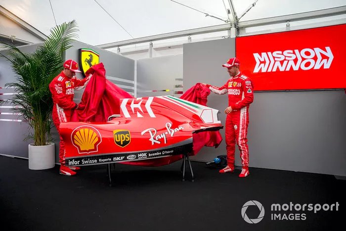 Kimi Raikkonen, Ferrari y Sebastian Vettel, Ferrari revelan la nueva decoración de Ferrari SF71H