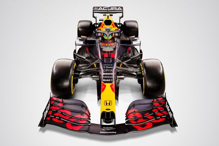 Red Bull Racing RB16B con la decoración de Acura