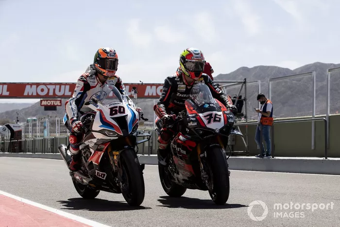 Michael van der Mark, BMW Motorrad WorldSBK Team, Samuele Cavalieri, TPR Team Pedercini Racing
