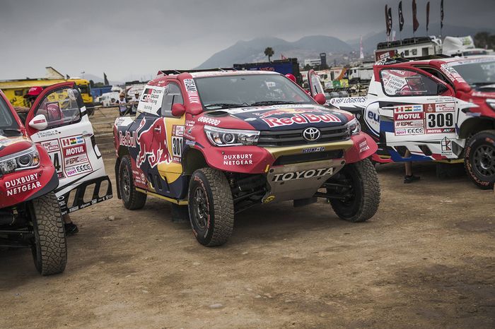 #301 Toyota Gazoo Racing Toyota Hilux: Nasser Al-Attiyah, Matthieu Baumel
