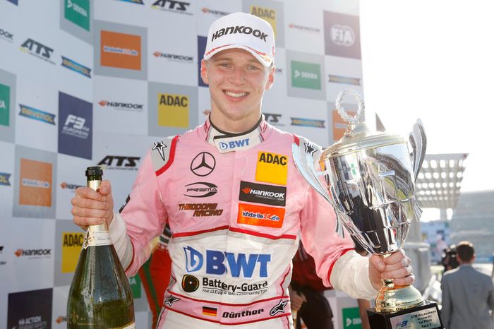 Podium: Maximilian Günther, Prema Powerteam Dallara F317 - Mercedes-Benz
