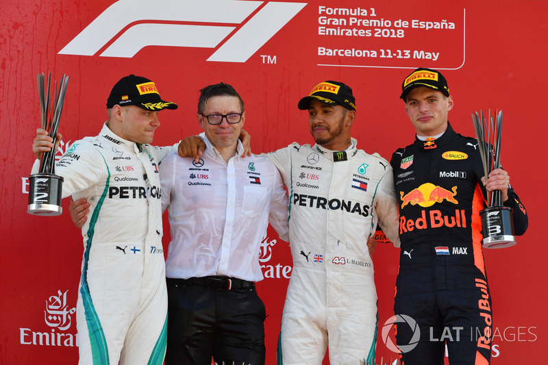 Bonnington, Mercedes AMG F1 Race Engineer, Valtteri Bottas, Mercedes-AMG F1, Lewis Hamilton, Mercedes-AMG F1 and Max Verstappen, Red Bull Racing on the podium