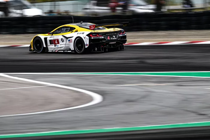 #4 Corvette Racing by Pratt Miller Motorsports: Tommy Milner, Nicky Catsburg