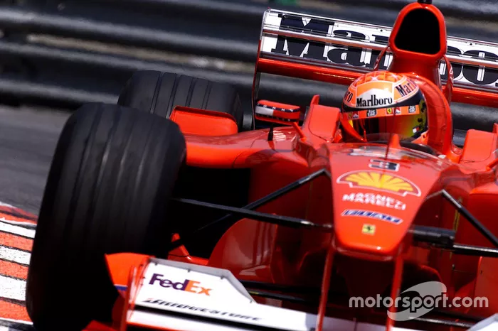 2000: un antes y un después en el diseño de casco de Schumacher