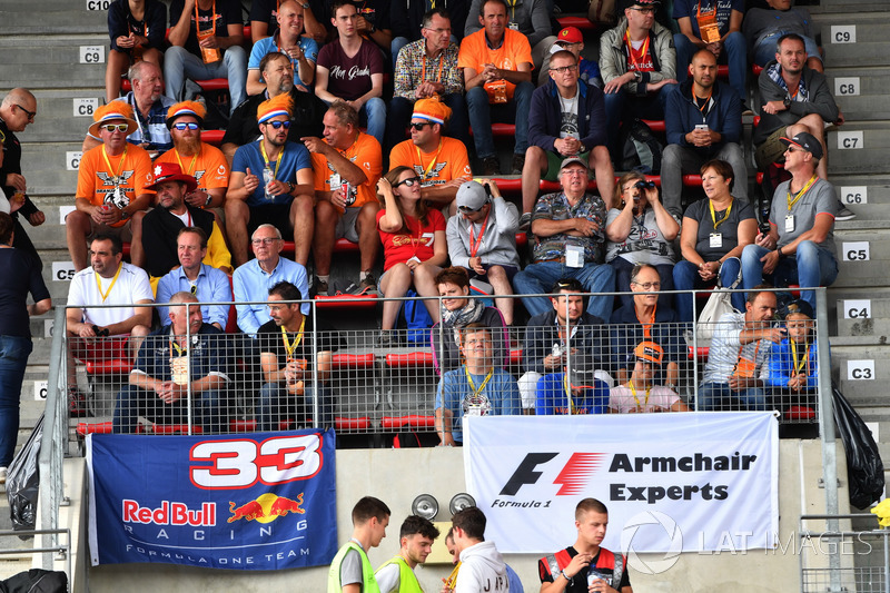Max Verstappen, Red Bull Racing fans