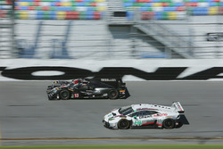 #13 Rebellion Racing ORECA 07: Neel Jani, Sébastien Buemi, Stéphane Sarrazin, Nick Heidfeld; #27 Dre
