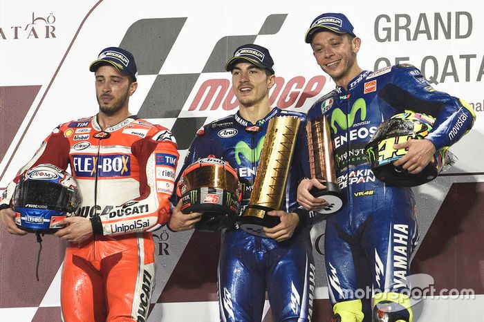 Podio: 1º Maverick Viñales, 2º Andrea Dovizioso, 3º Valentino Rossi